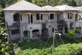 13 Bedrooms 13 Bathrooms, House for Sale in Ocho Rios