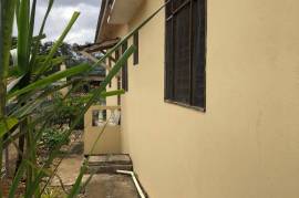 2 Bedrooms 2 Bathrooms, House for Sale in Moneague