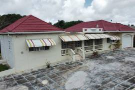 4 Bedrooms 3 Bathrooms, House for Sale in Mandeville