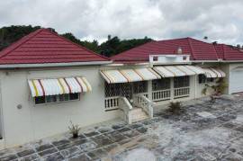 4 Bedrooms 3 Bathrooms, House for Sale in Mandeville