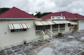 4 Bedrooms 3 Bathrooms, House for Sale in Mandeville