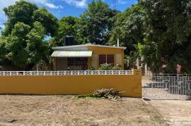 3 Bedrooms 1 Bathrooms, House for Sale in Kingston 20