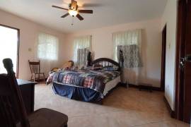 3 Bedrooms 2 Bathrooms, House for Sale in Point