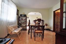 3 Bedrooms 2 Bathrooms, House for Sale in Point