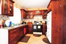 3 Bedrooms 2 Bathrooms, House for Sale in Point