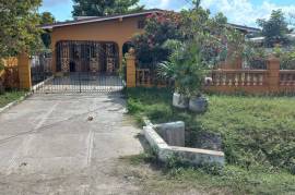 7 Bedrooms 3 Bathrooms, House for Sale in Spanish Town