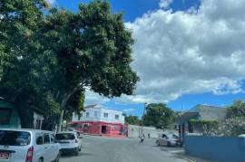 5 Bedrooms 2 Bathrooms, House for Sale in Kingston 13