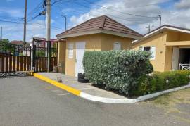 2 Bedrooms 1 Bathrooms, House for Sale in Greater Portmore