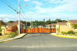 2 Bedrooms 1 Bathrooms, House for Sale in Greater Portmore