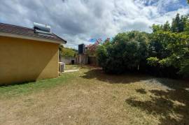 2 Bedrooms 1 Bathrooms, House for Sale in Greater Portmore