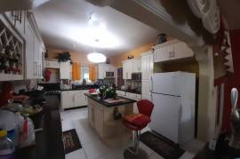 6 Bedrooms 3 Bathrooms, House for Sale in Yallahs