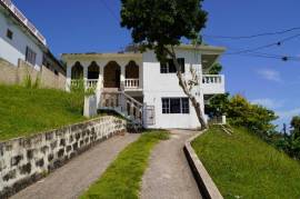 5 Bedrooms 2 Bathrooms, House for Sale in Saint Ann's Bay