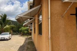 3 Bedrooms 3 Bathrooms, House for Sale in May Pen