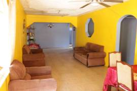 5 Bedrooms 4 Bathrooms, House for Sale in Spanish Town