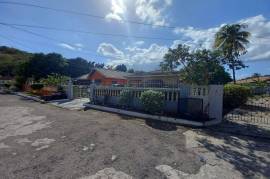 3 Bedrooms 1 Bathrooms, House for Sale in Spanish Town