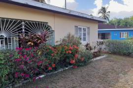 3 Bedrooms 1 Bathrooms, House for Sale in Spanish Town