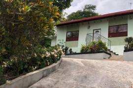 4 Bedrooms 2 Bathrooms, House for Sale in Mandeville