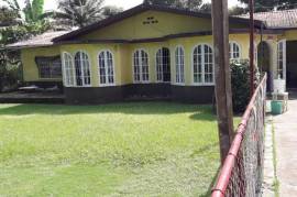 4 Bedrooms 3 Bathrooms, House for Sale in Ocho Rios