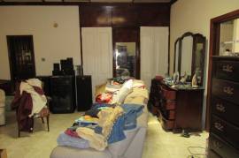 5 Bedrooms 3 Bathrooms, House for Sale in Spanish Town