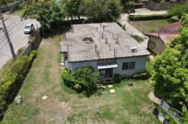 3 Bedrooms 2 Bathrooms, House for Sale in Ocho Rios