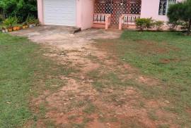 3 Bedrooms 2 Bathrooms, House for Sale in Spanish Town