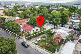 5 Bedrooms 2 Bathrooms, House for Sale in Kingston 5