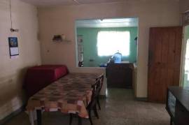 4 Bedrooms 2 Bathrooms, House for Sale in Kingston 10