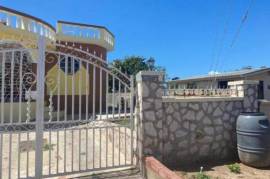 4 Bedrooms 2 Bathrooms, House for Sale in Greater Portmore