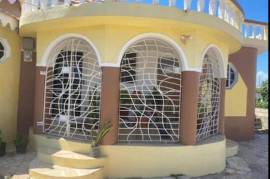 4 Bedrooms 2 Bathrooms, House for Sale in Greater Portmore