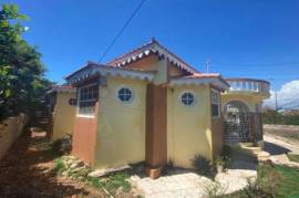 4 Bedrooms 2 Bathrooms, House for Sale in Greater Portmore