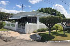 4 Bedrooms 2 Bathrooms, House for Sale in Gregory Park