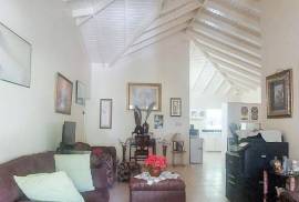 3 Bedrooms 2 Bathrooms, House for Sale in Spanish Town