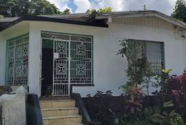 10 Bedrooms 6 Bathrooms, House for Sale in Ocho Rios