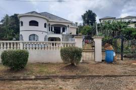 5 Bedrooms 4 Bathrooms, House for Sale in Hat Field