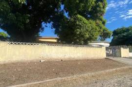 4 Bedrooms 3 Bathrooms, House for Sale in Kingston 20