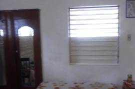 4 Bedrooms 2 Bathrooms, House for Sale in Kingston 3