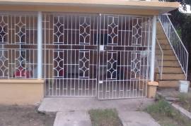 4 Bedrooms 2 Bathrooms, House for Sale in Kingston 3