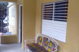 4 Bedrooms 2 Bathrooms, House for Sale in Kingston 3