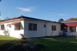 3 Bedrooms 3 Bathrooms, House for Sale in Savanna-La-Mar