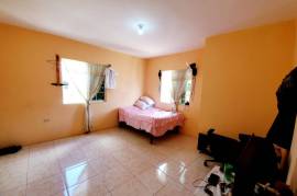 6 Bedrooms 5 Bathrooms, House for Sale in Spanish Town