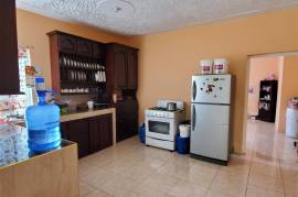 6 Bedrooms 5 Bathrooms, House for Sale in Spanish Town