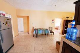 6 Bedrooms 5 Bathrooms, House for Sale in Spanish Town