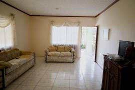 4 Bedrooms 3 Bathrooms, House for Sale in Mandeville