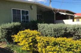 3 Bedrooms 2 Bathrooms, House for Sale in Greater Portmore