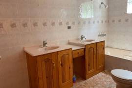 4 Bedrooms 3 Bathrooms, House for Sale in Malvern