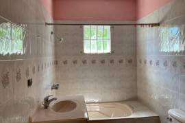 4 Bedrooms 3 Bathrooms, House for Sale in Malvern