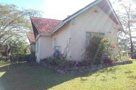 3 Bedrooms 2 Bathrooms, House for Sale in Mandeville