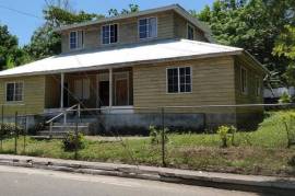 6 Bedrooms 3 Bathrooms, House for Sale in Oracabessa