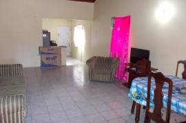 3 Bedrooms 2 Bathrooms, House for Sale in Lysons