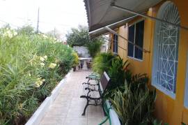 3 Bedrooms 2 Bathrooms, House for Sale in Greater Portmore